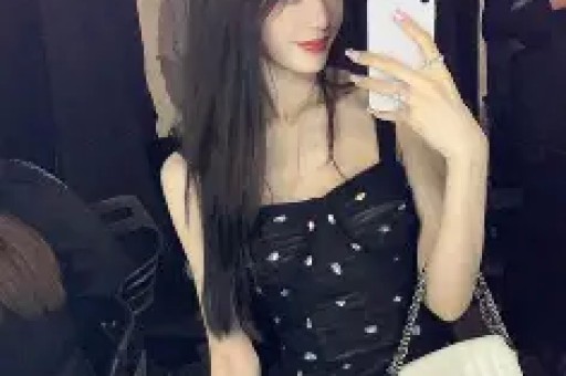 易易紫曝明星翻红后会耍大牌：红了之后就会耍大牌身边有很多